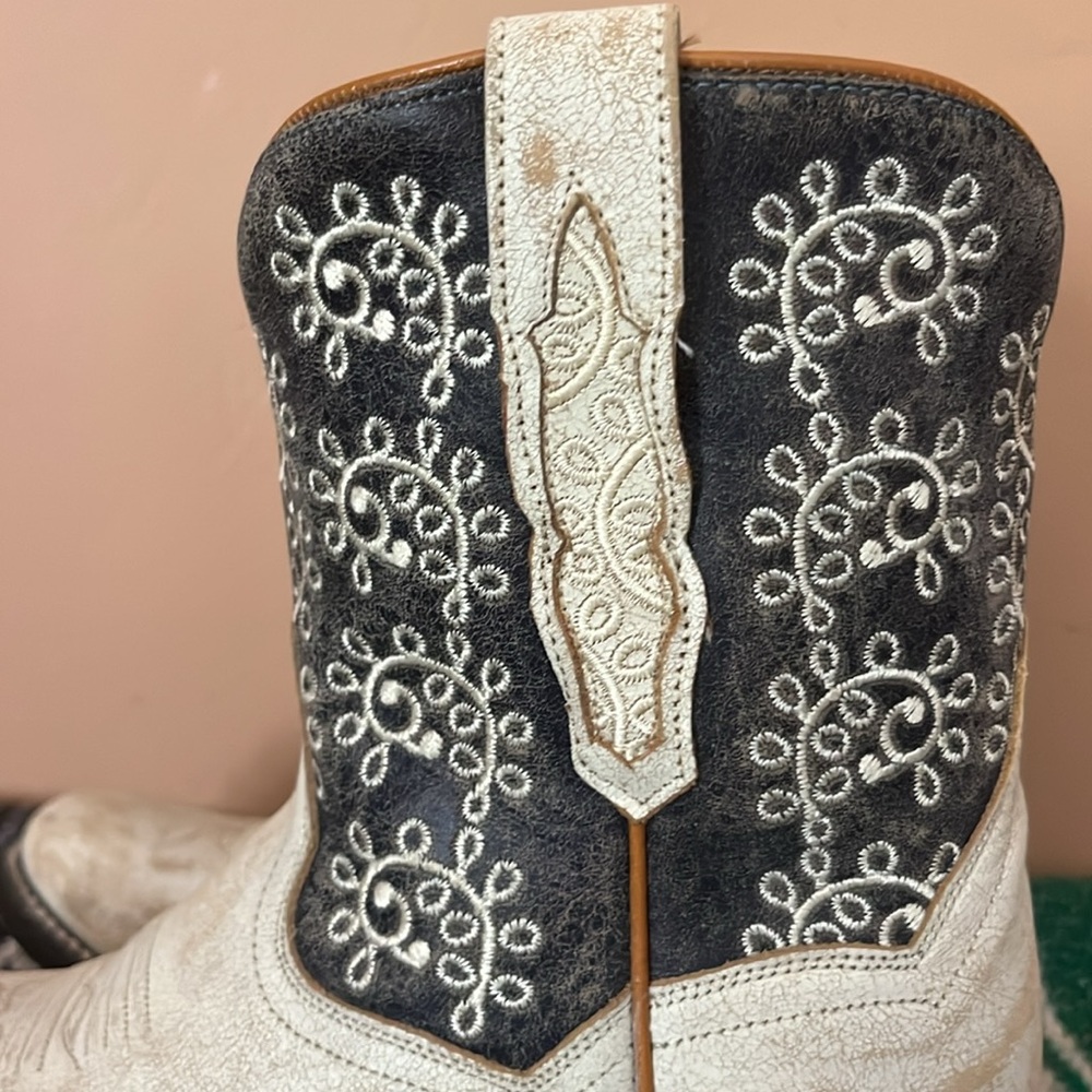 Dan Post cream and dark navy Leather Cowboy Boots ankle boots - Picture 9 of 16